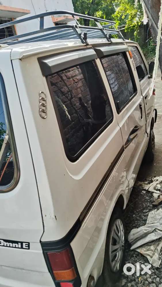 Maruti Suzuki Omni 2006