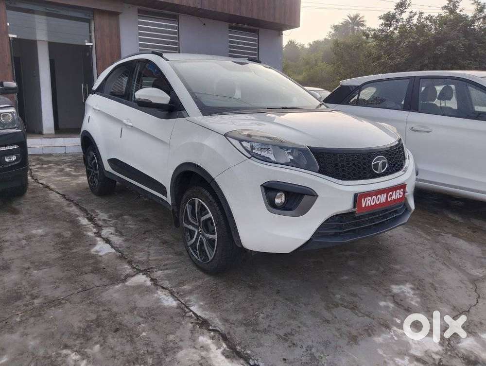 Tata Nexon 1.2 Revotron Xt, 2017, Petrol