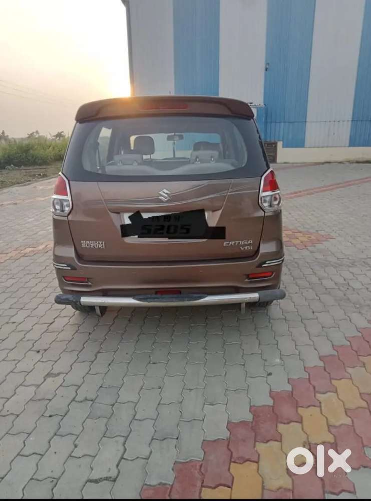 Maruti Suzuki Ertiga 2014 Diesel 140000 Km Driven