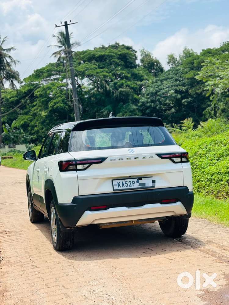 Maruti Suzuki Brezza 1.5 Vxi Smart Hybrid, 2023, Petrol