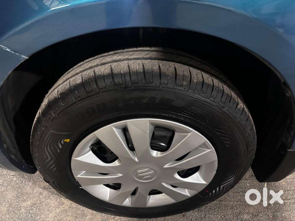 Maruti Suzuki Swift Dzire 1.2 Vxi Bsiv, 2013, Petrol