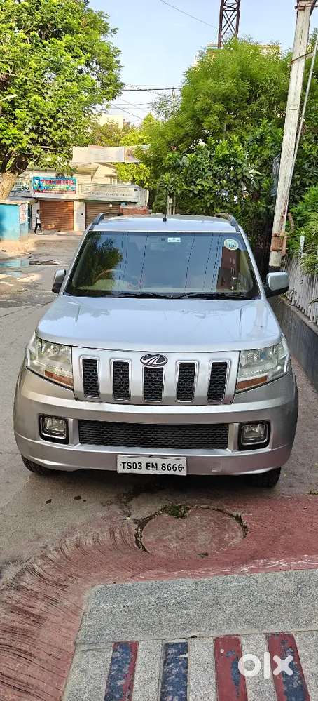 Mahindra Tuv 300 T8