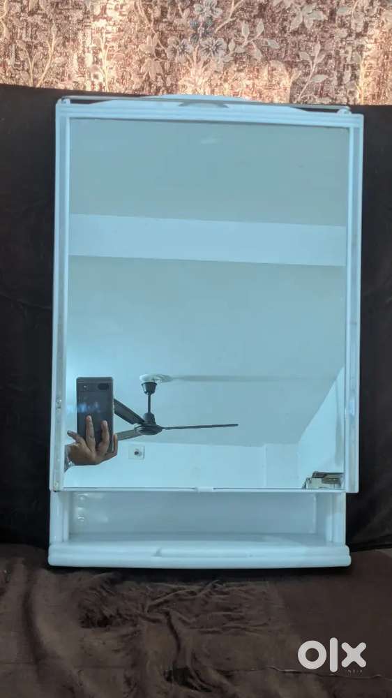 Box Mirror