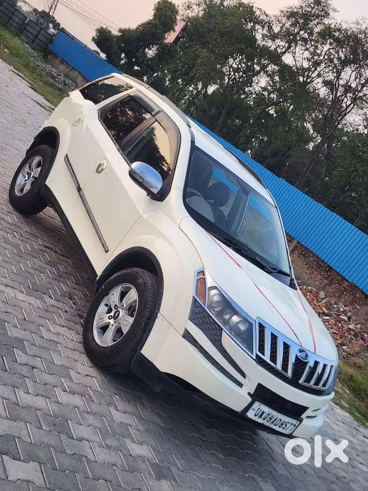 Mahindra Xuv W8
Airbags 
Central Lock 
Cruise Control