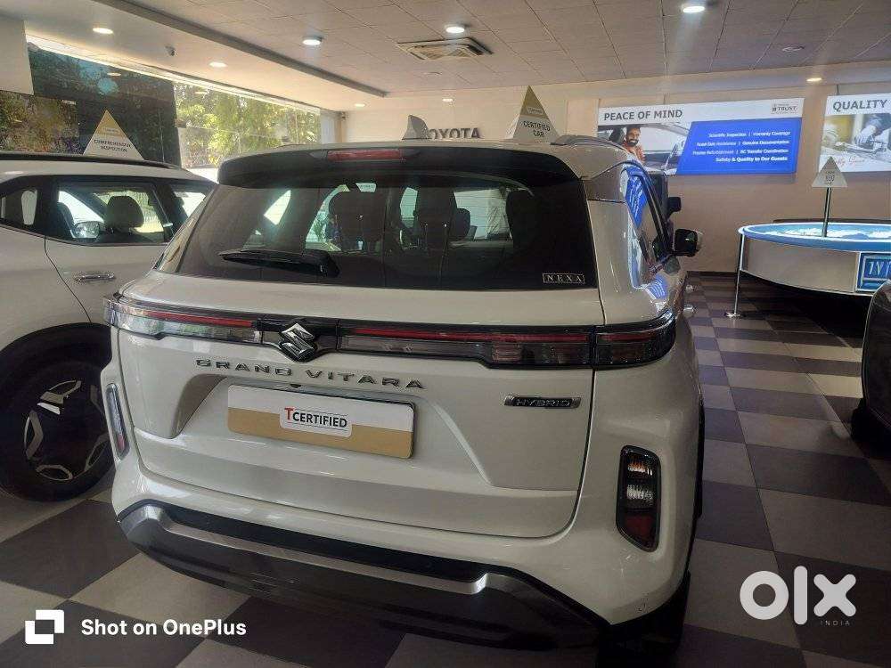 Maruti Suzuki Grand Vitara 1.5 Alpha Plus Intelligent Hybrid Ecvt, 2..