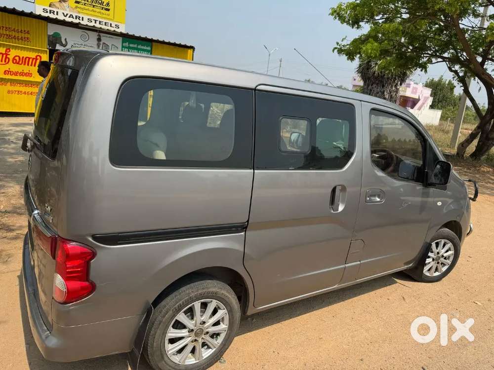 Nissan Evalia 2015 Diesel 210000 Km Driven