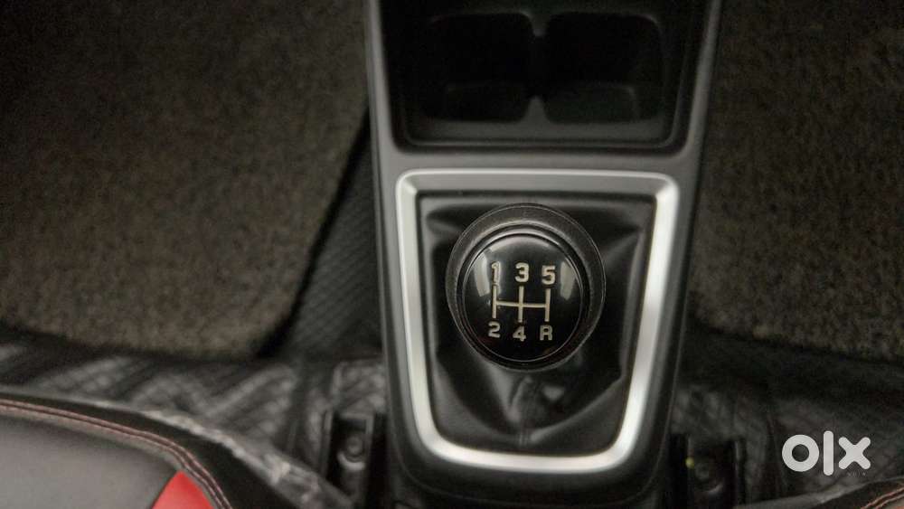 Maruti Suzuki Swift 1.3 Zxi, 2022, Petrol