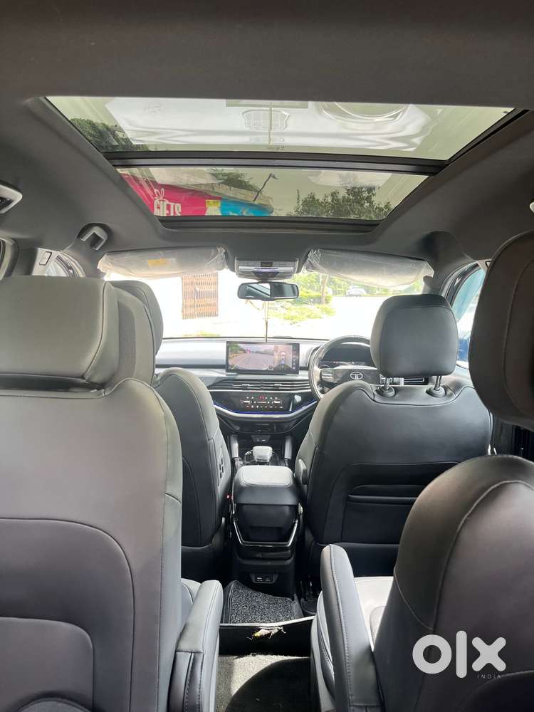 Tata Safari Accomplished Plus Dark Edition, 2024, Diesel