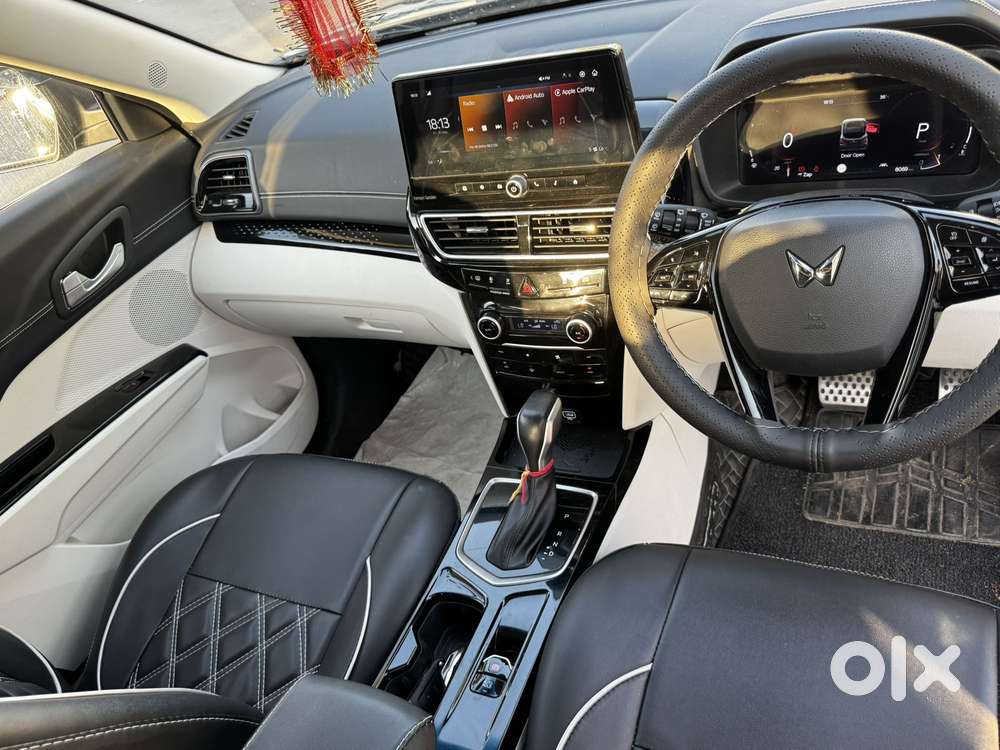 Mahindra Xuv 3xo Ax7l 1.2 Petrol At (pg), 2025, Petrol