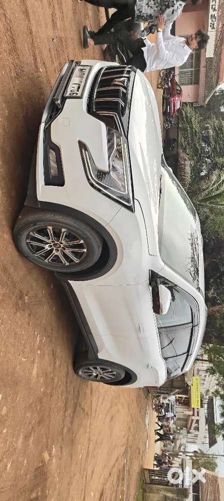Mahindra Xuv700 Ax7l Diesel Mt 2022 Luxury Pack