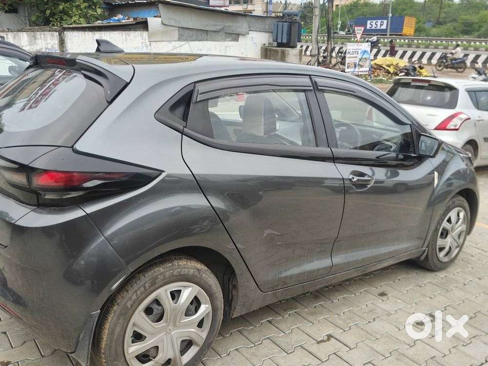 Tata Altroz 1.2 Xm Plus, 2024, Petrol