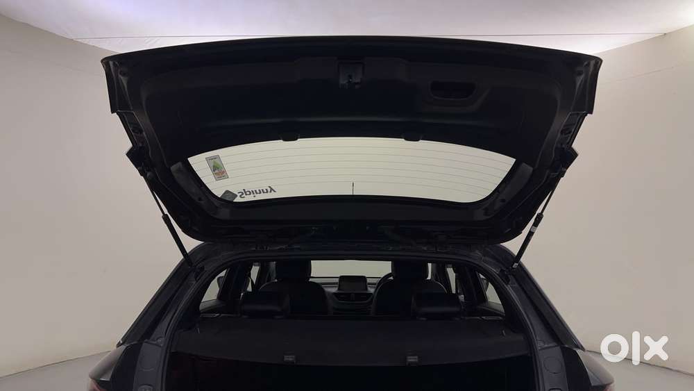 Tata Altroz 1.2 Xz Plus I-turbo Petrol Dark Edition, 2022, Petrol