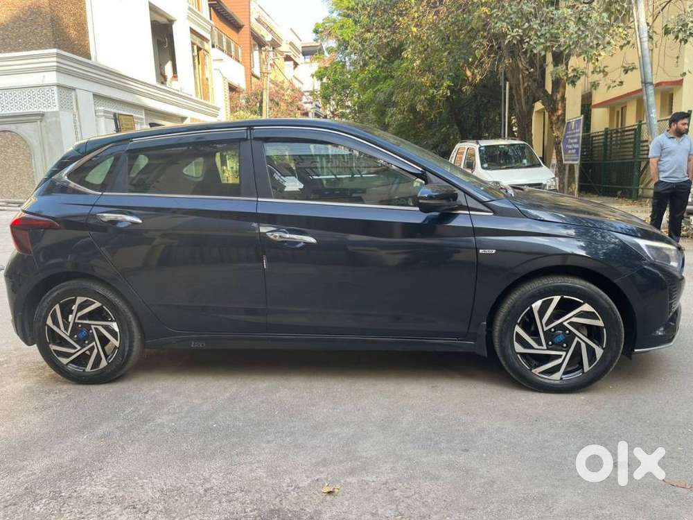 Hyundai I20 Asta (o) 1.2 Ivt Dual Tone, 2024, Petrol