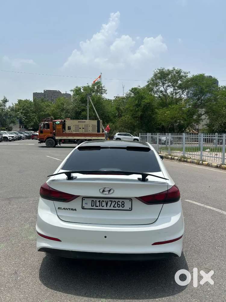 Hyundai New Elantra 2016 Petrol Manual 60500 Km