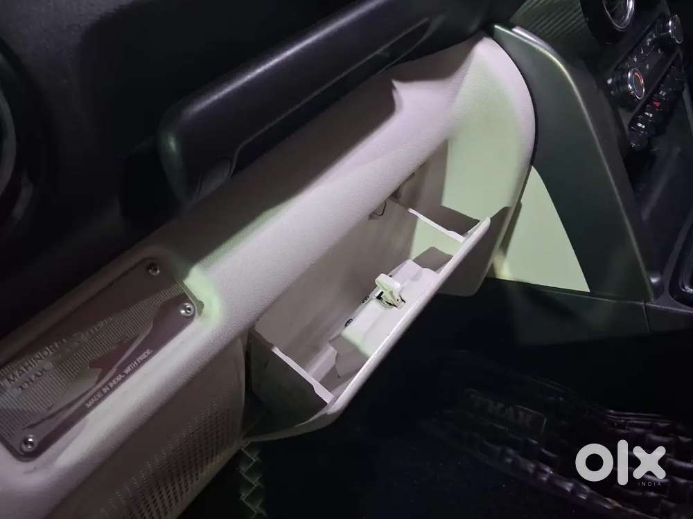 Mahindra Thar Roxx Petrol 2024