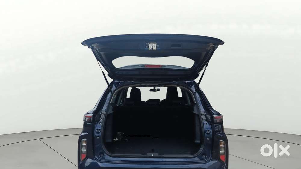 Maruti Suzuki Grand Vitara 1.5 Alpha Smart Hybrid At, 2022, Petrol