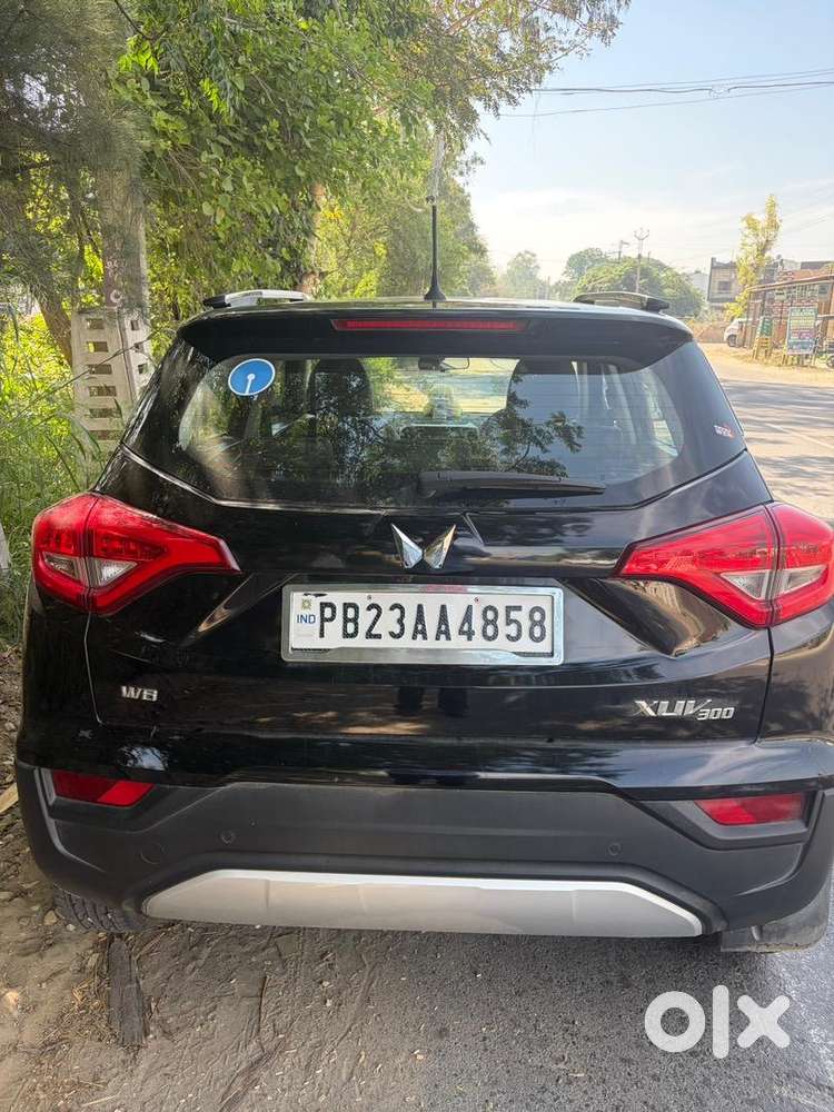 Mahindra Xuv300 2023 Petrol 22000 Km Driven