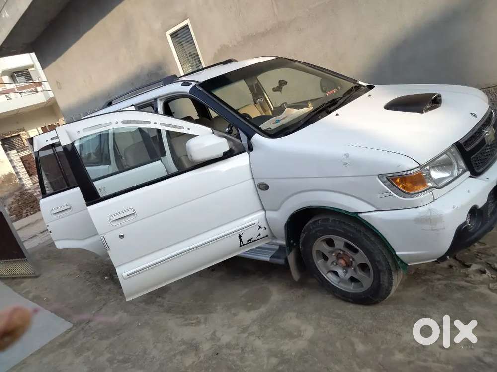 Chevrolet Tavera 2012 Diesel 120000 Km Driven