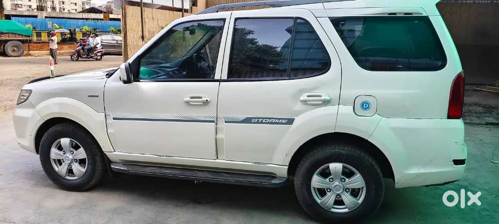 Tata Safari Storme 2018 Diesel 122000 Km Driven