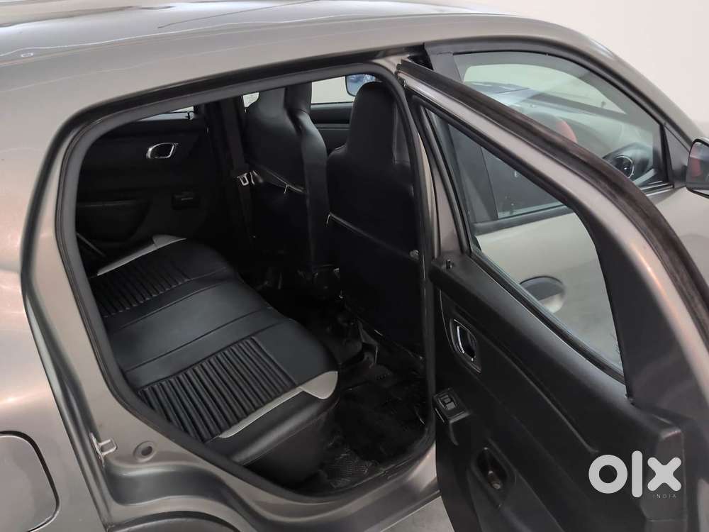 Renault Kwid 2019-ongoing 1.0 Rxt Amt (o), 2018, Petrol