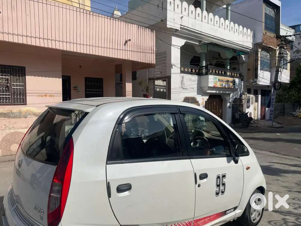 Well Maintained Family Car Koi Bhi Mistake Nhi Hai  30 Ka Everage Hai