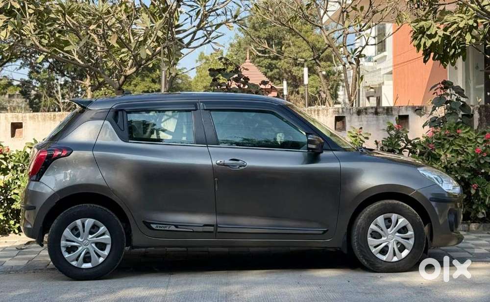 Maruti Suzuki Swift Vxi Optional, 2023, Petrol