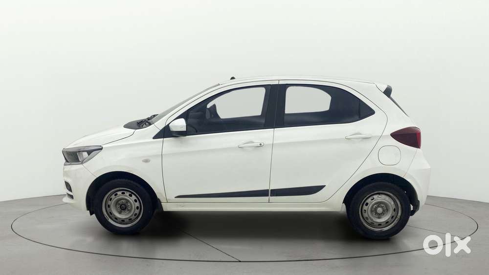 Tata Tiago Xe, 2023, Petrol