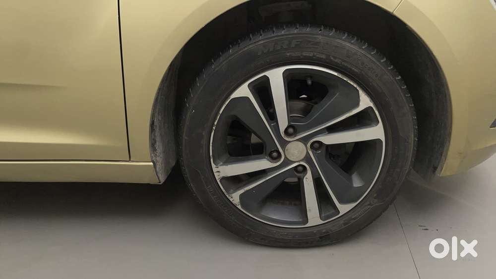 Tata Altroz Xz, 2020, Petrol