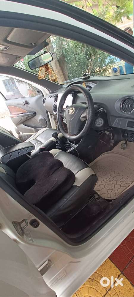 Toyota Etios Liva 2012