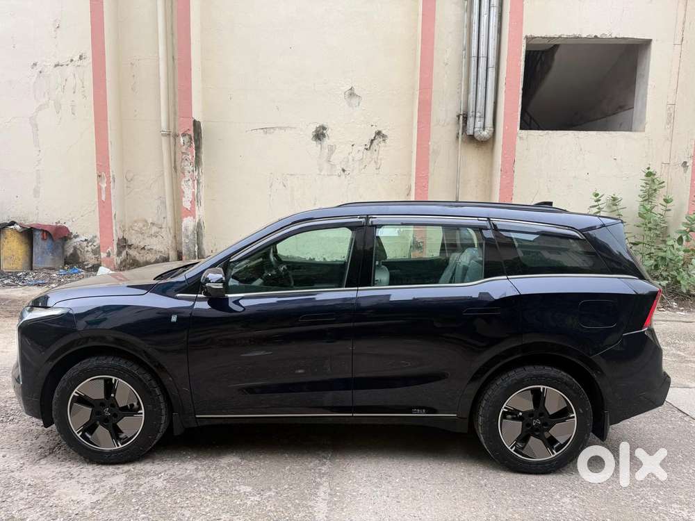 Mahindra Xev9s Others, 2026, Electric