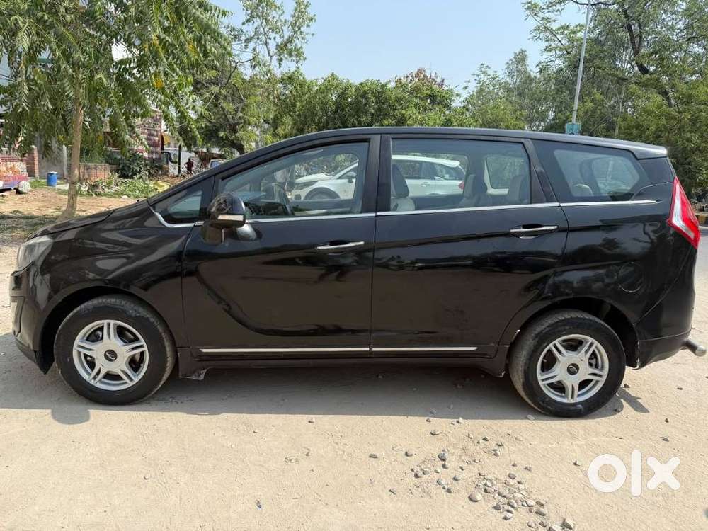 Mahindra Marazzo M6, 2018, Diesel