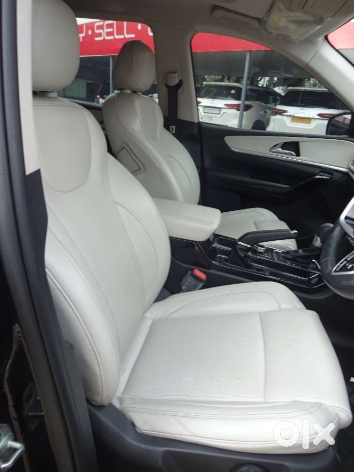 Mahindra Xuv700 2.2 Ax 5 Diesel At 7 Str, 2023, Diesel