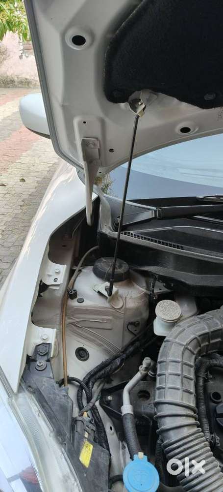 Maruti Suzuki Swift Lxi Optional-o, 2021, Petrol