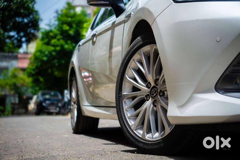 Toyota Camry 2.5 Hybrid, 2020, Petrol