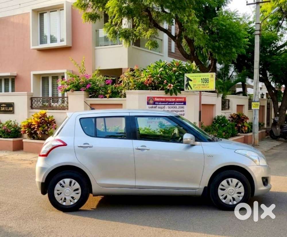 Maruti Suzuki Swift Vxi + Manual, 2013, Petrol