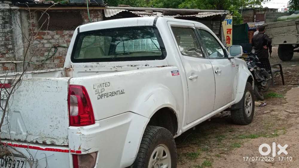 Tata Xenon 2018