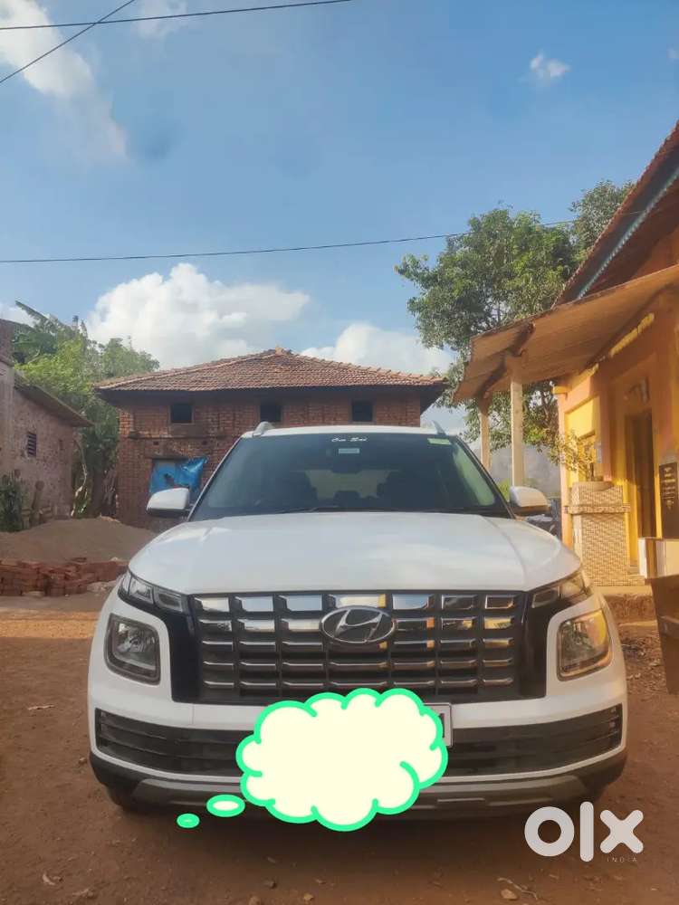 Hyundai Venue 2023 Diesel Well Maintained