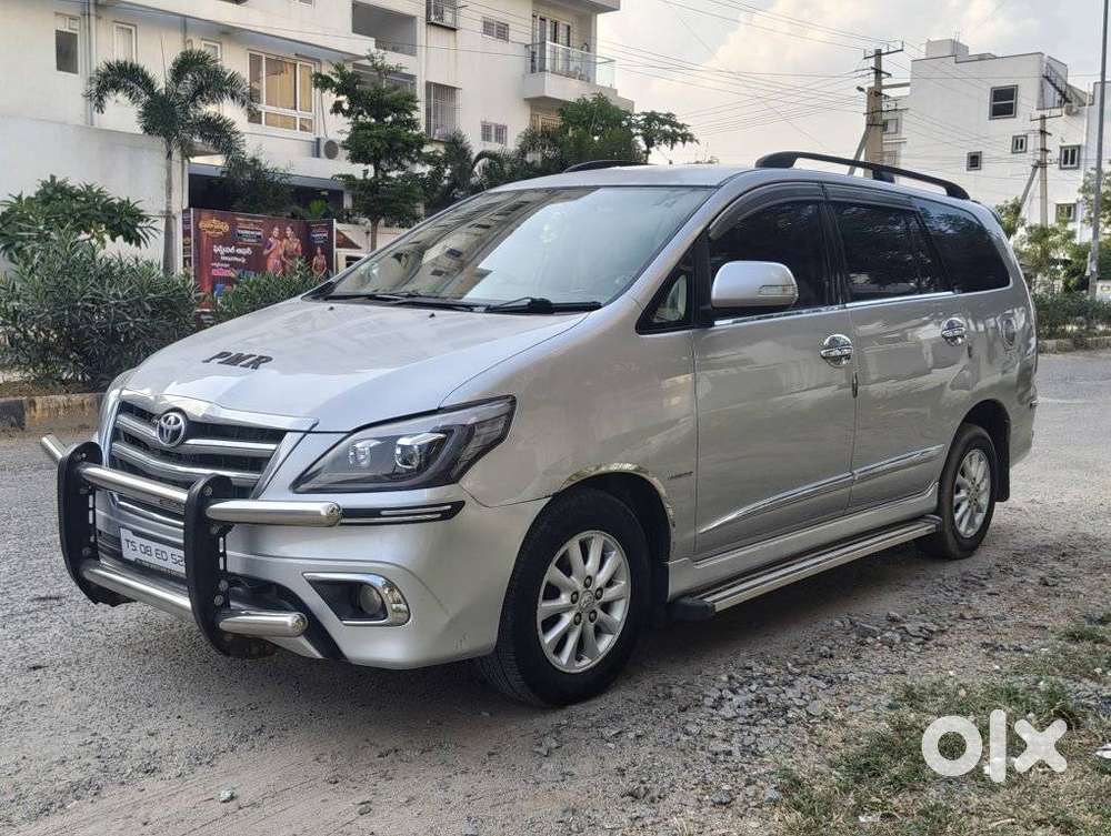 Toyota Innova [ ] 2.5 V Diesel 7 Str, 2014, Diesel