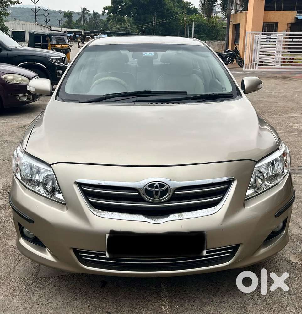Toyota Corolla Altis 2010 Petrol