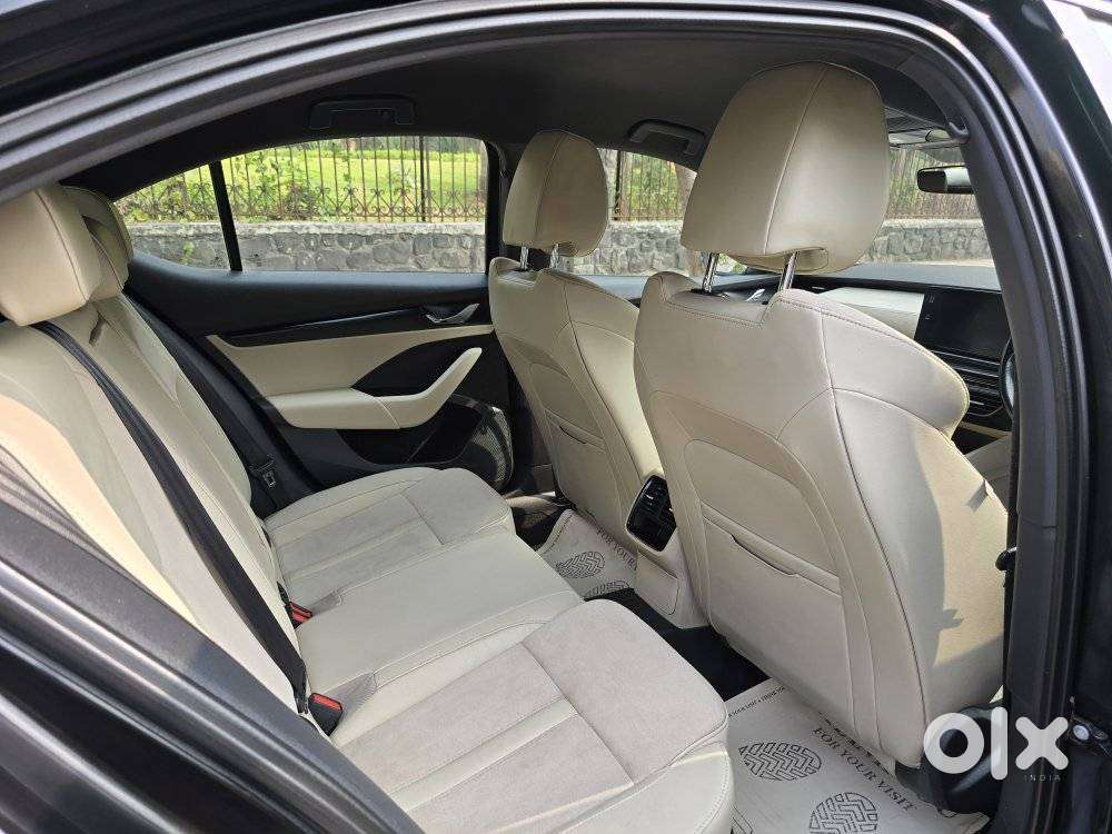 Skoda Octavia 2.0 Style Tsi At, 2022, Petrol