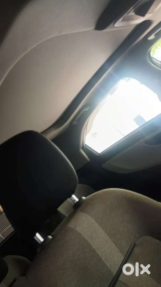 Tata Nexon 2025 Petrol Well Maintained