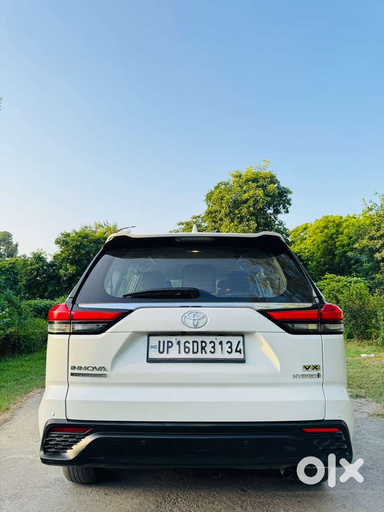 Toyota Innova Hycross 2.0 Vx Hybrid 7 Str, 2023, Petrol