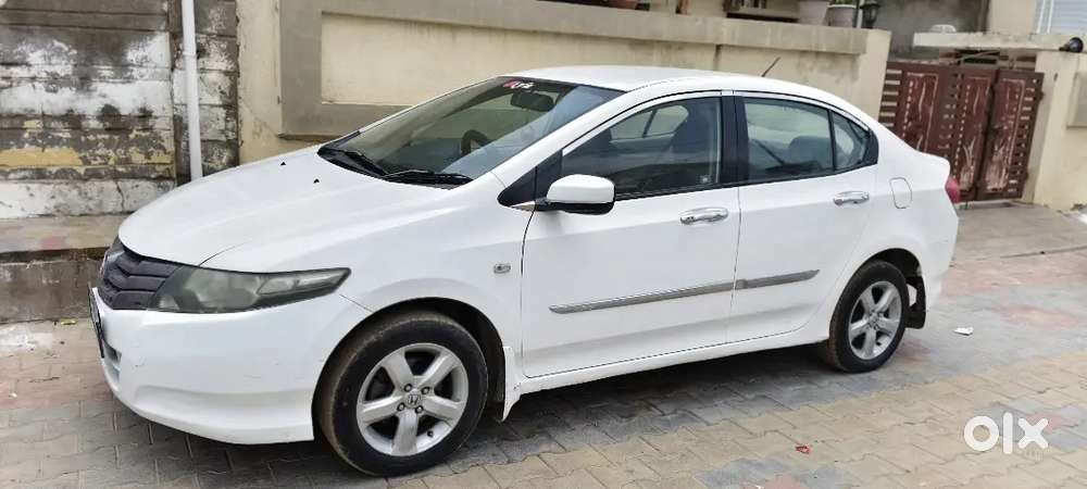 Honda City 2010 मैन्युअल सीएनजी