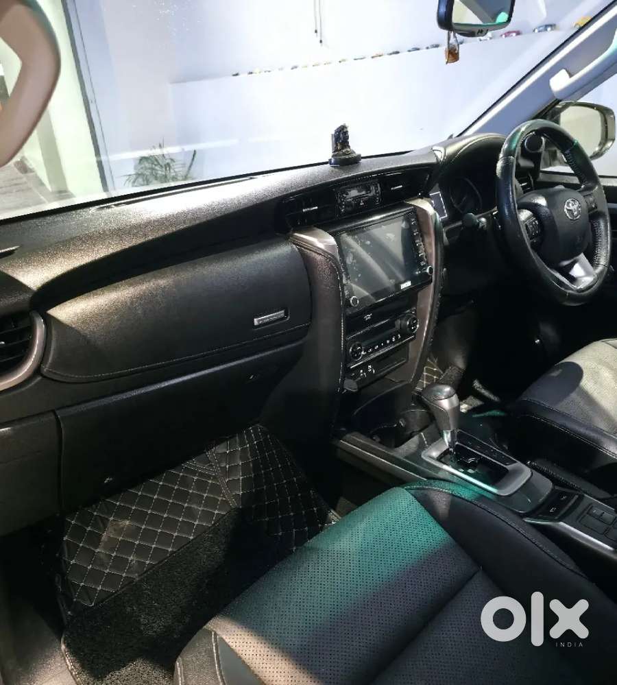 Toyota Fortuner 4x2 At 2.7 Petrol, 2022, Petrol