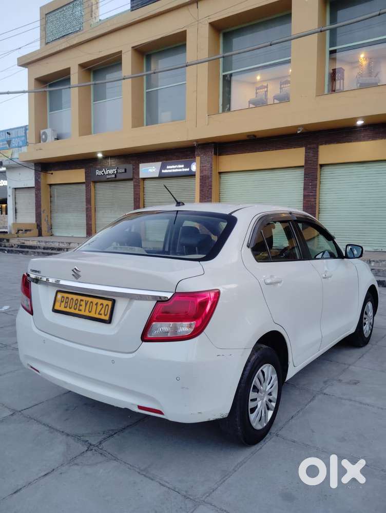 Maruti Suzuki Swift Dzire 1.3 Vxi, 2022, Petrol