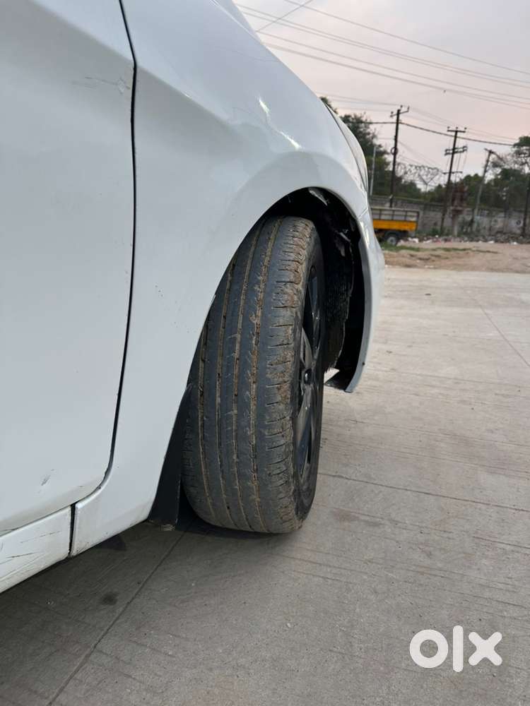 Hyundai Fluidic Verna 2013