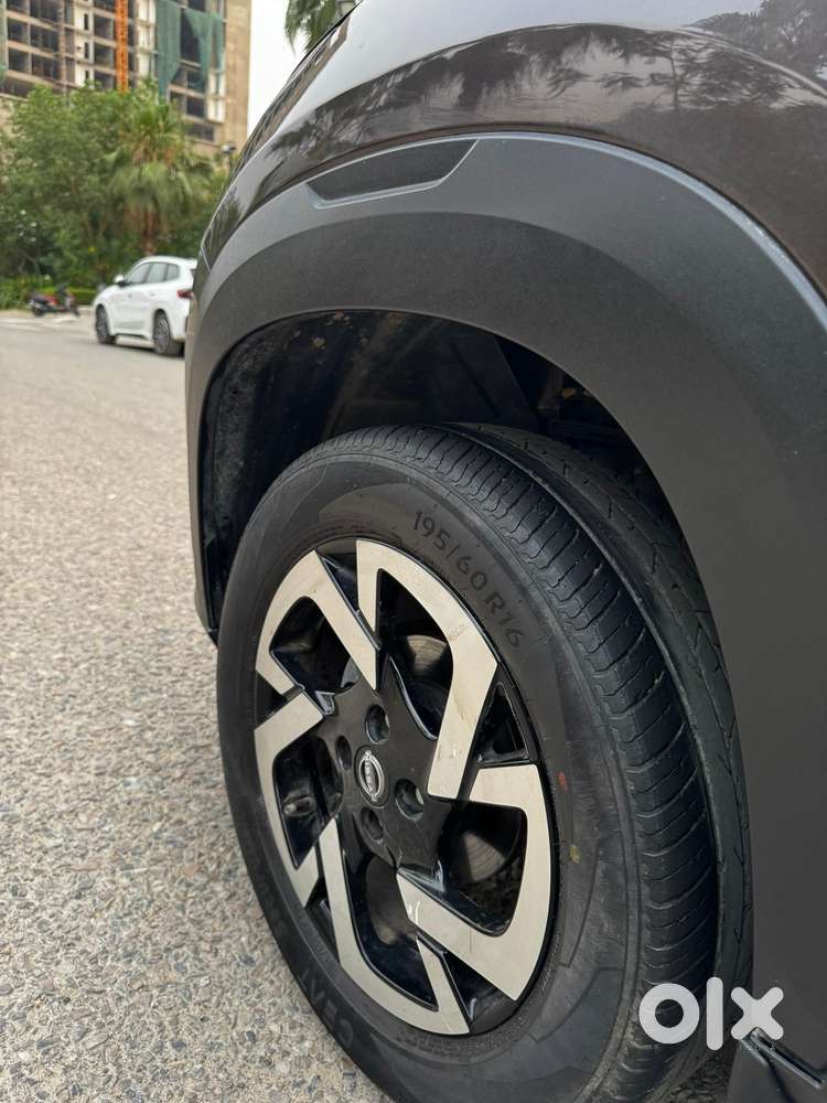 Nissan Magnite 1.0 Xv, 2023, Petrol