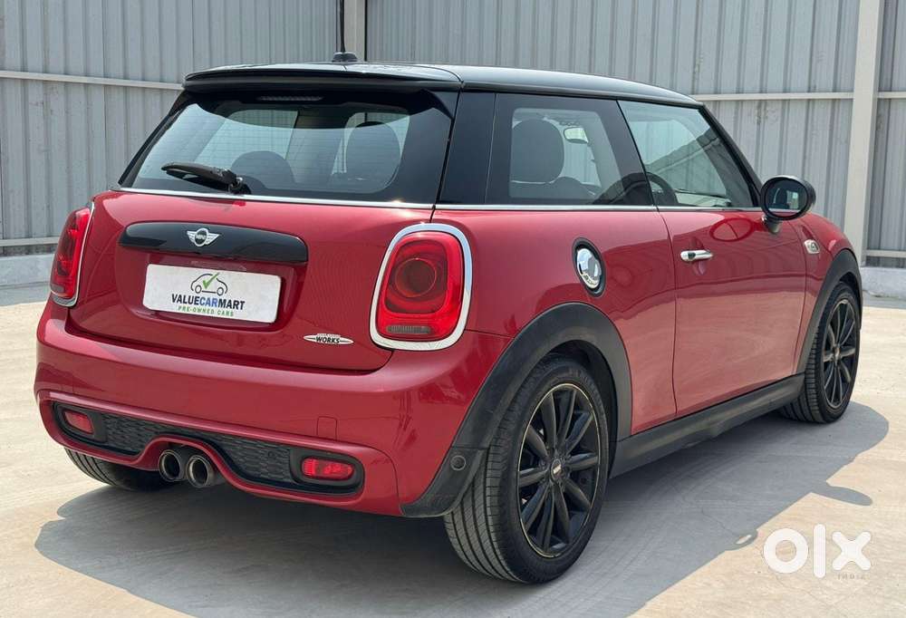 Mini Cooper 3 Door John Works, 2017, Petrol