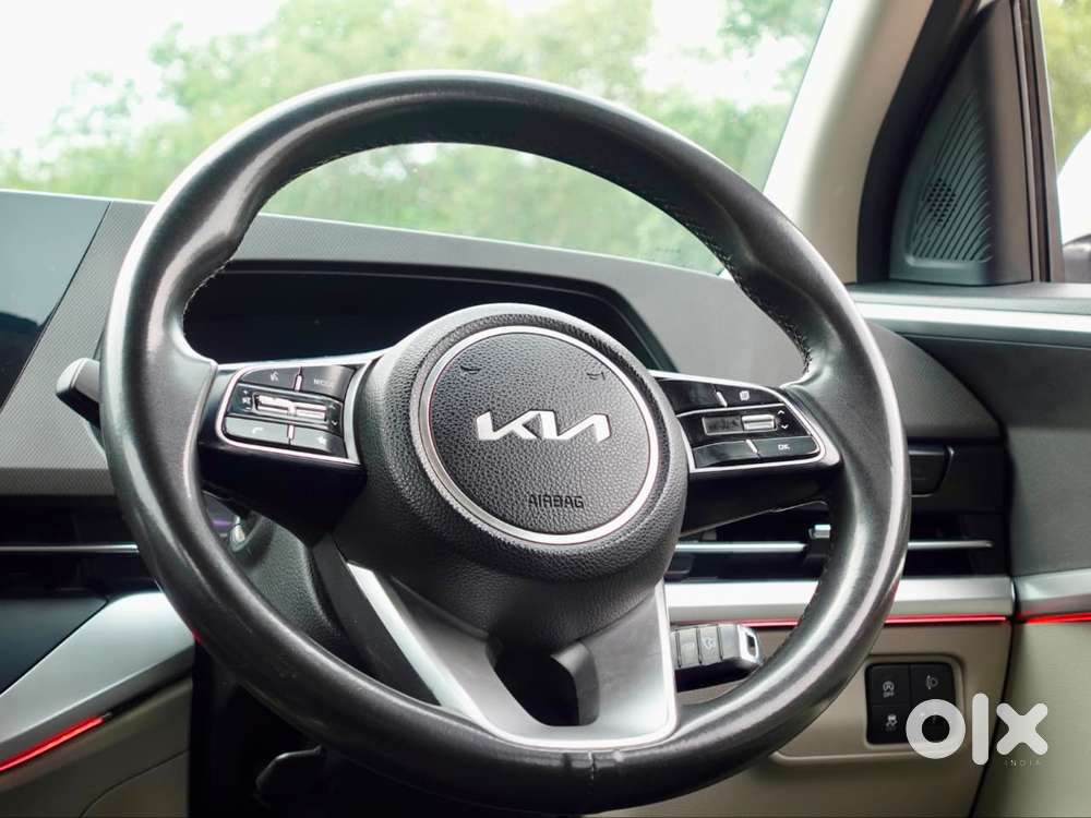 Kia Carens 1.5 Premium 7 Str, 2023, Petrol