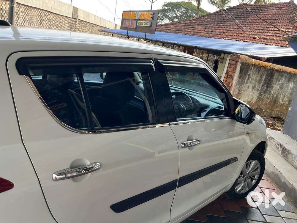 Maruti Suzuki Swift Vvt Zxi, 2016, Petrol